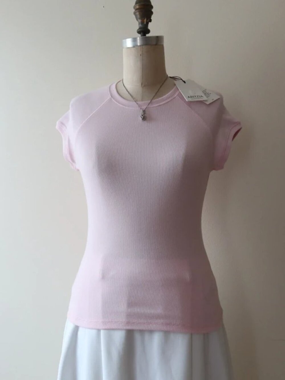 NWT Aritzia Homestretch Baby Pink Ribbed Fitted Tee Clean Girl Coquette Size S